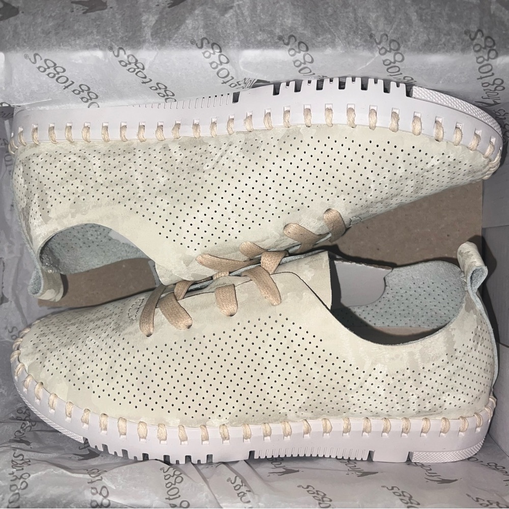 Frogg Toggs Women’s Traveler Lace-Up Comfort Shoes Beige Camo Casual Versatile 6